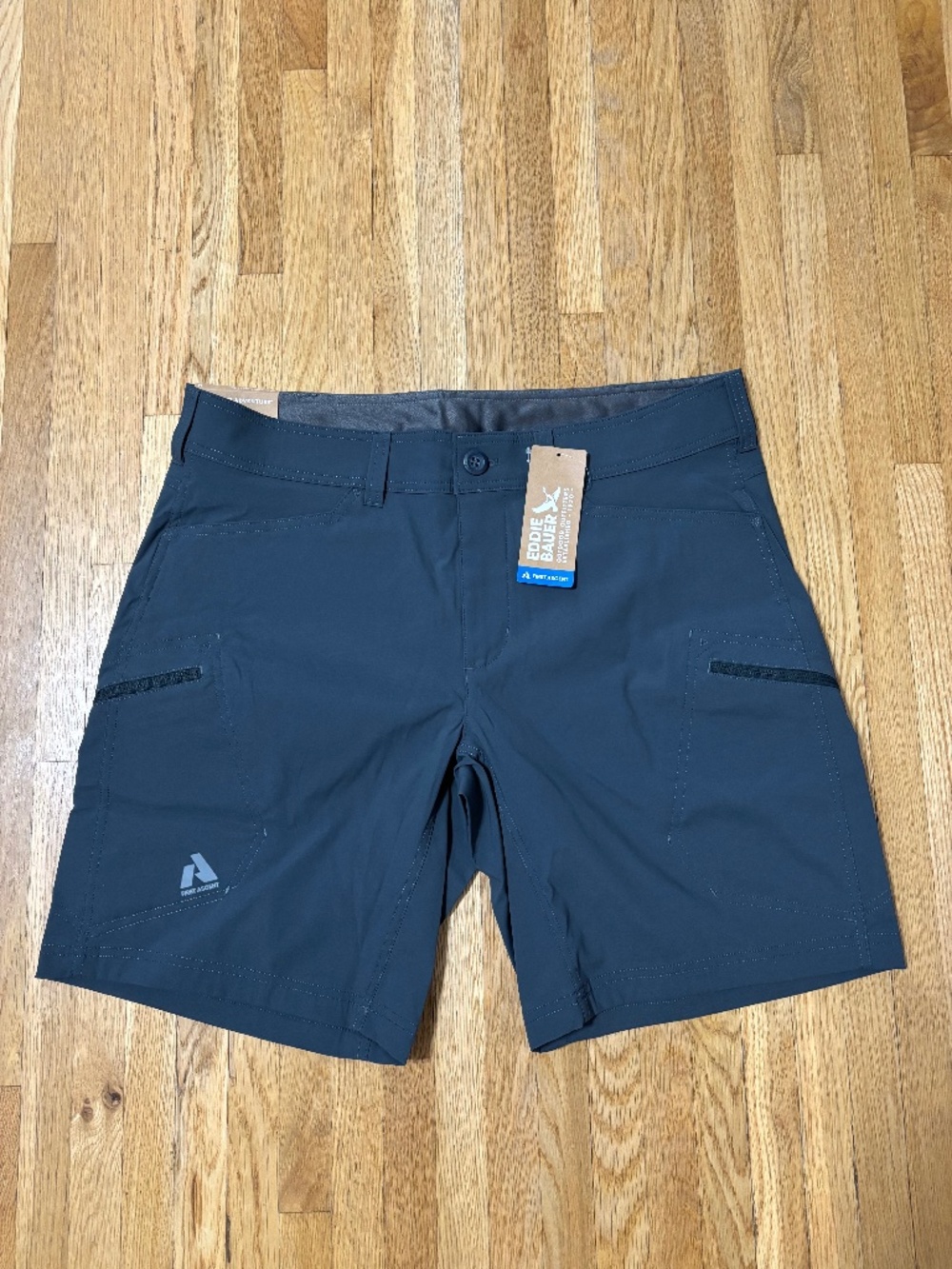 Eddie Bauer First Ascent Mr Guide Pro Short 9" NWT Storm Size 36